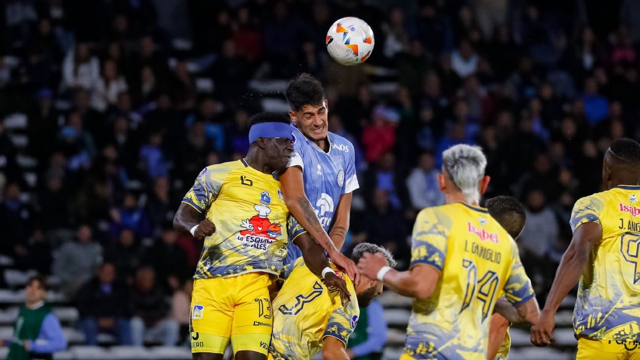 Belgrano endured almost the entire game with 10 and tied against Delfín for the CONMEBOL Sudamericana