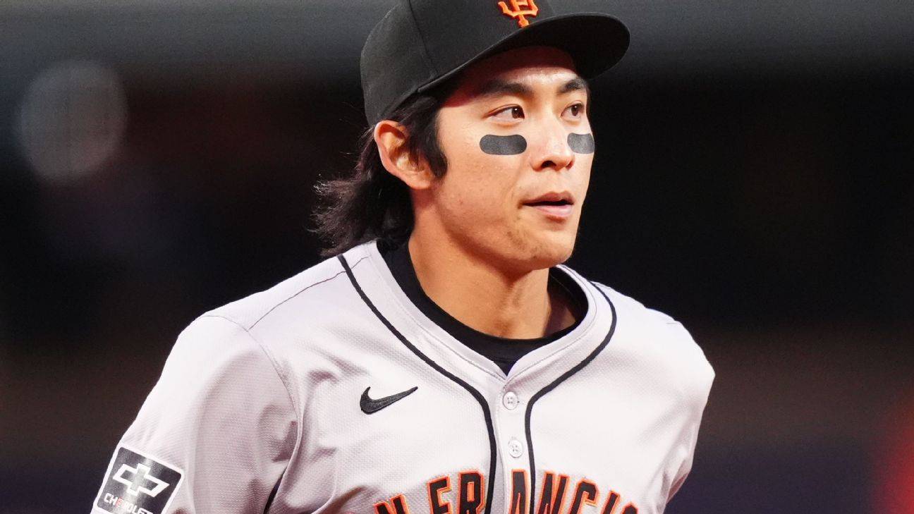 Giants' Lee needs shoulder surgery; season over