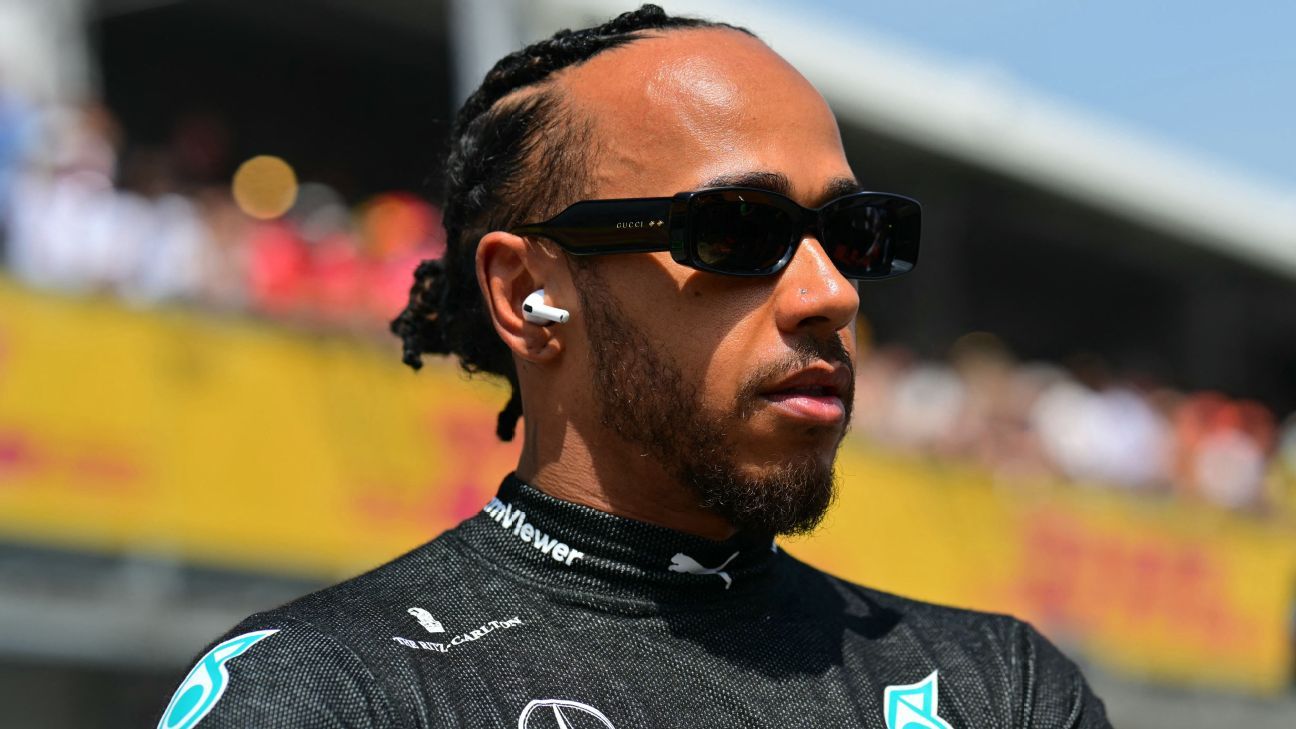 Lewis Hamilton di podium: Dia kemungkinan akan belajar bahasa Italia