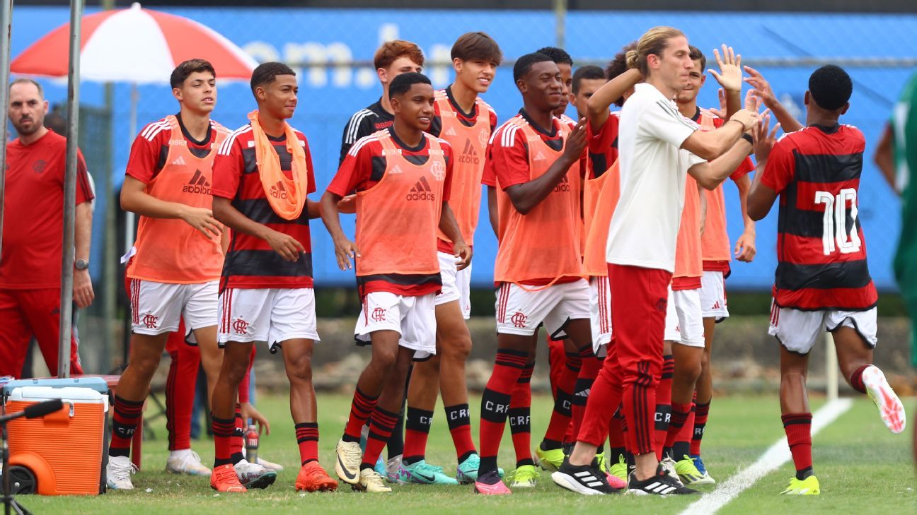 Filipe Luís conduz Flamengo a final histórica após goleada sobre rival.