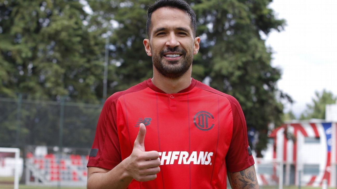 Toluca anuncia contratação de Luan, ex-Palmeiras, ao som de Charlie Brown Jr.
