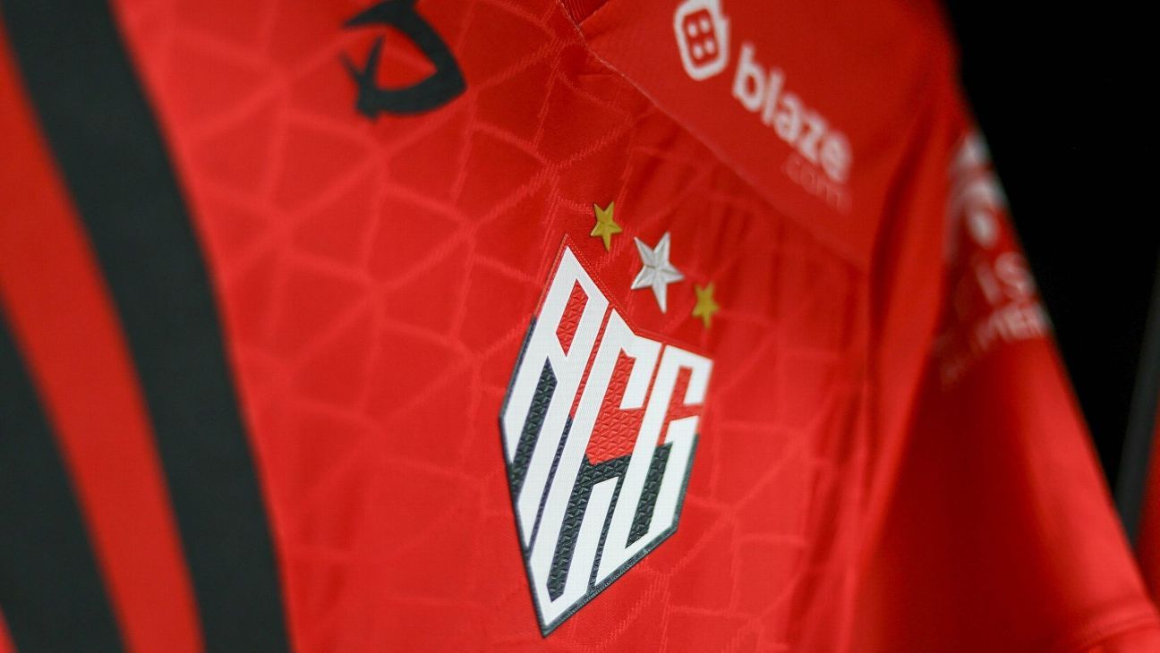 Atlético-GO confirma contratação de Hurtado, ex-Boca Juniors, que enfrentou Corinthians e Palmeiras.