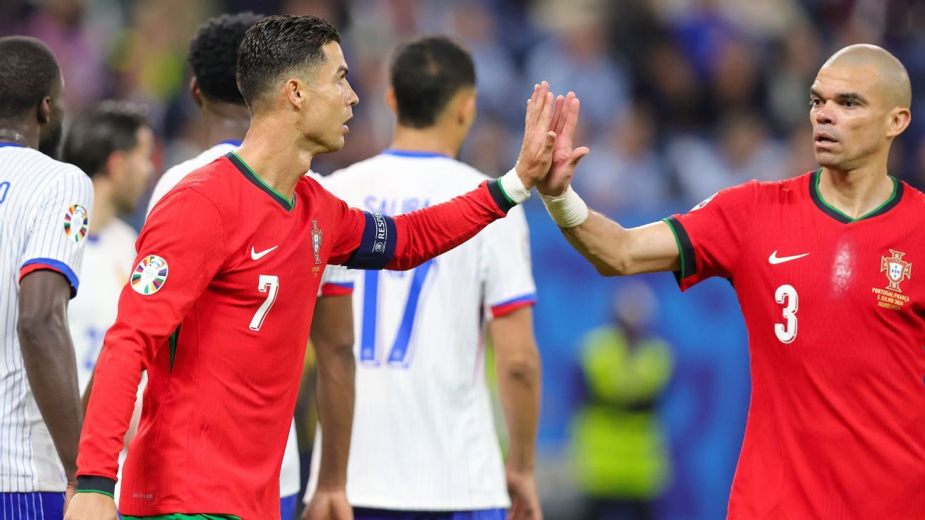 Cristiano Ronaldo dedicated heartfelt words to Pepe on his retirement