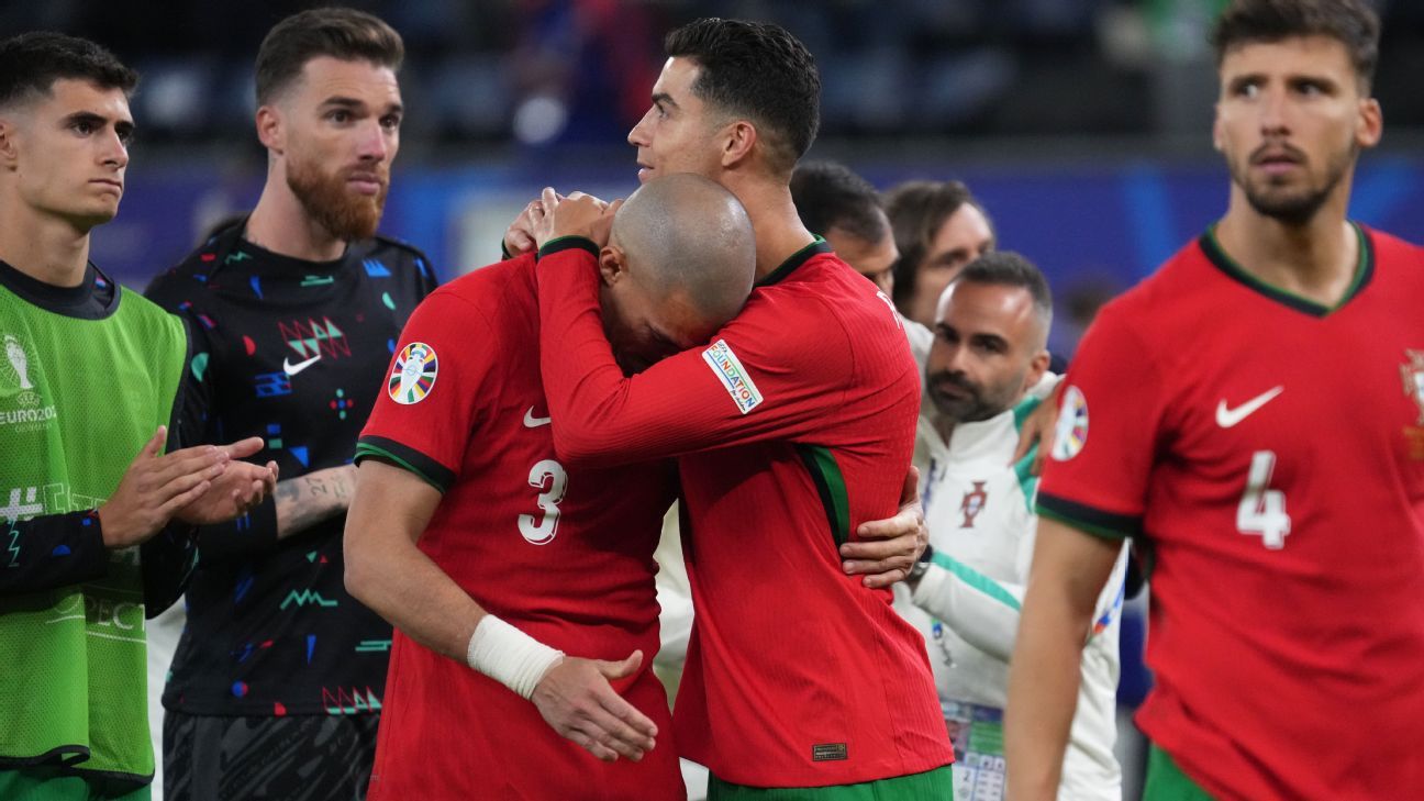 Martínez: Ronaldo yet to decide Portugal future