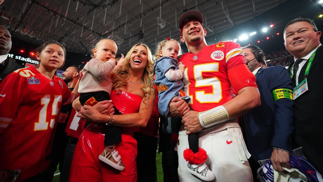 Patrick, Brittany Mahomes expecting third child - ESPN