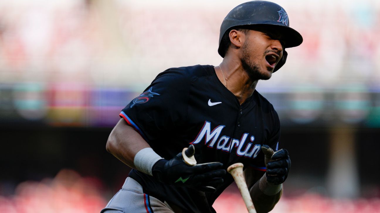 Marlins OF Dane Myers breaks ankle after kicking door