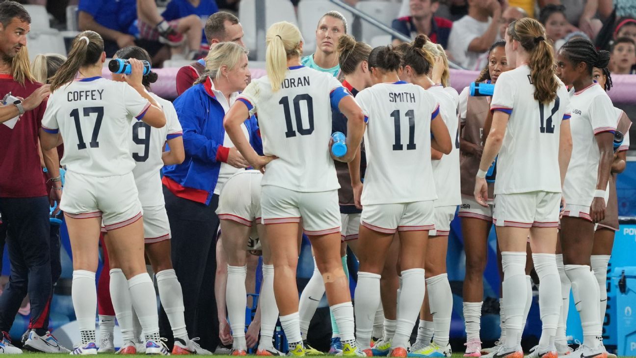 'Devastating' attack puts USWNT in quarterfinals