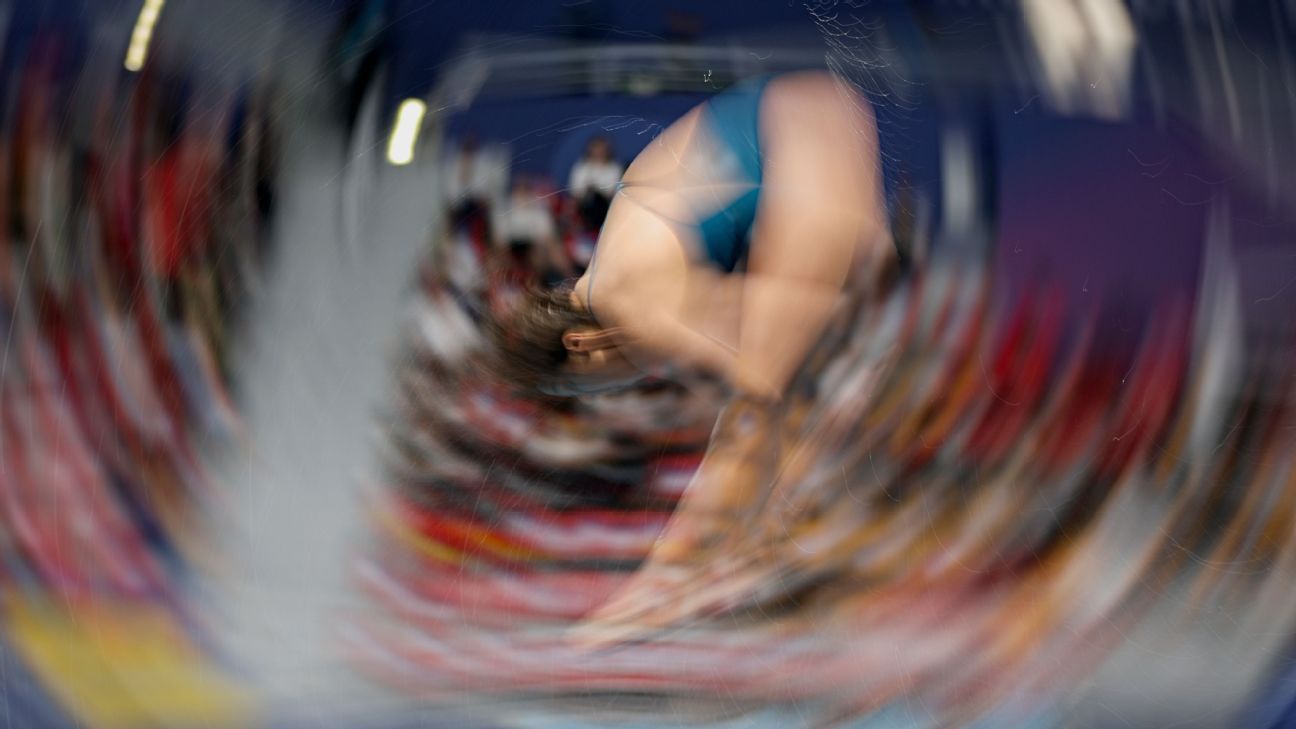 Aranza Vázquez advances as third to the semifinals of the springboard