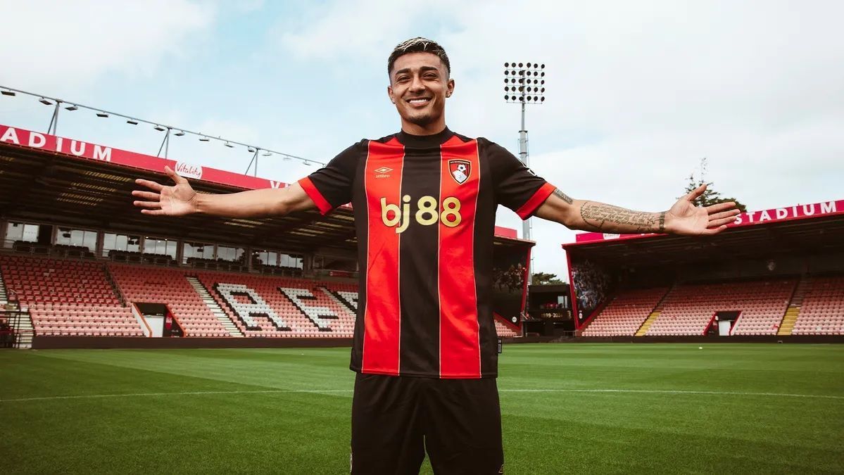 Barcelona transfere o mexicano Julián Araujo para o Bournemouth
 #ÚltimasNotícias