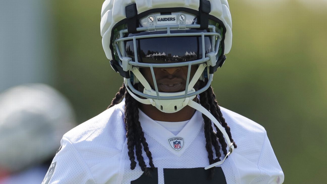 Davante Adams returns to the Las Vegas Raiders after the birth of his son