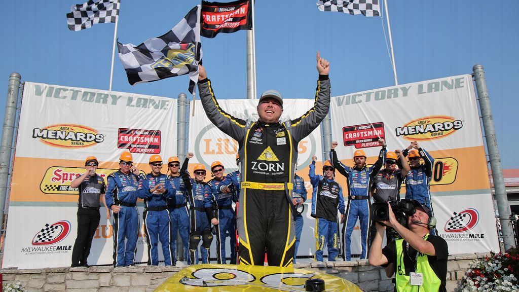 Layne Riggs wins NASCAR Trucks playoff opener in Milwaukee - ESPN