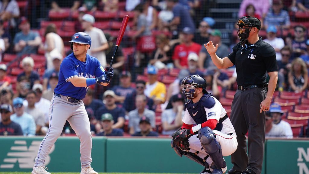 Jansen appears for Jays, Red Sox in same game