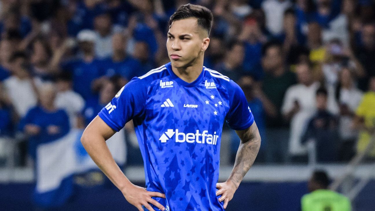 Mãe de Kaio Jorge presta depoimento após tumulto envolvendo torcedores do Cruzeiro no Mineirão.