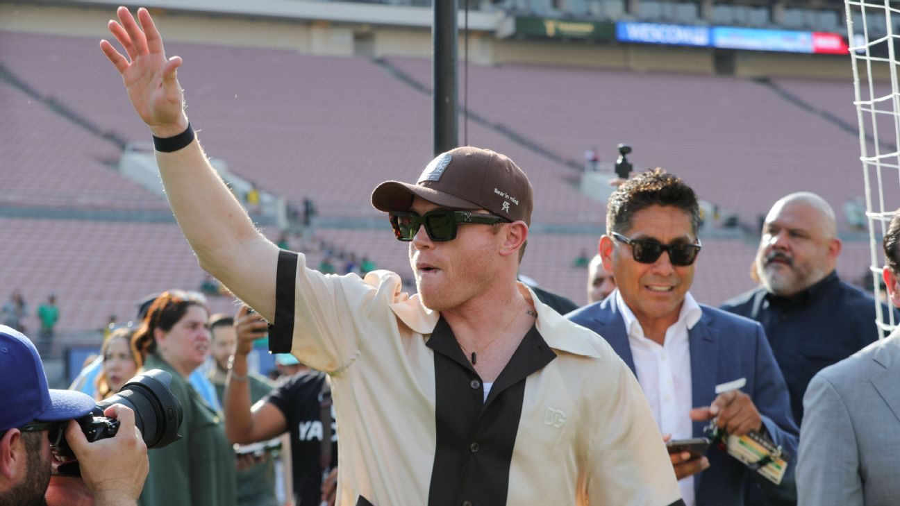 México vs. Nueva Zelanda: Canelo Álvarez, special invitation