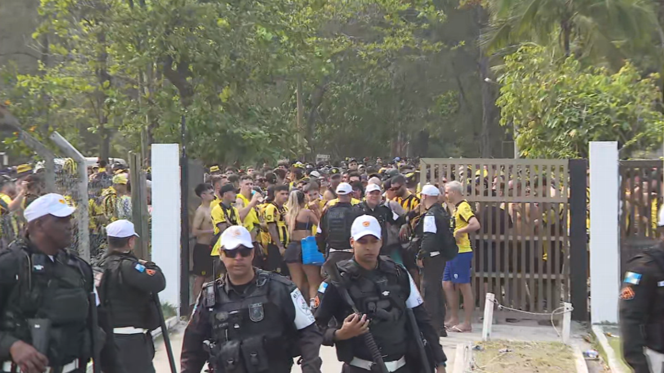 Torcidas de Flamengo e Peñarol se envolvem em confronto pré-Libertadores no Rio de Janeiro.