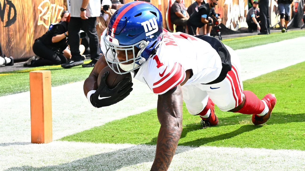 Giants WR Malik Nabers makes pair of spectacular catches on TD drive - ESPN