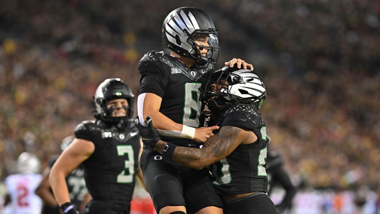 Gabriel delivers as Oregon outlasts Ohio State in wild finish