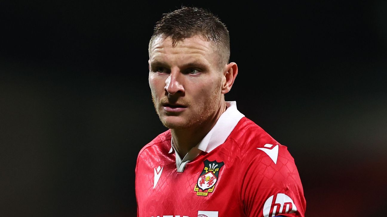 Wrexham hero Paul Mullin returns to club after Wigan loan cut short