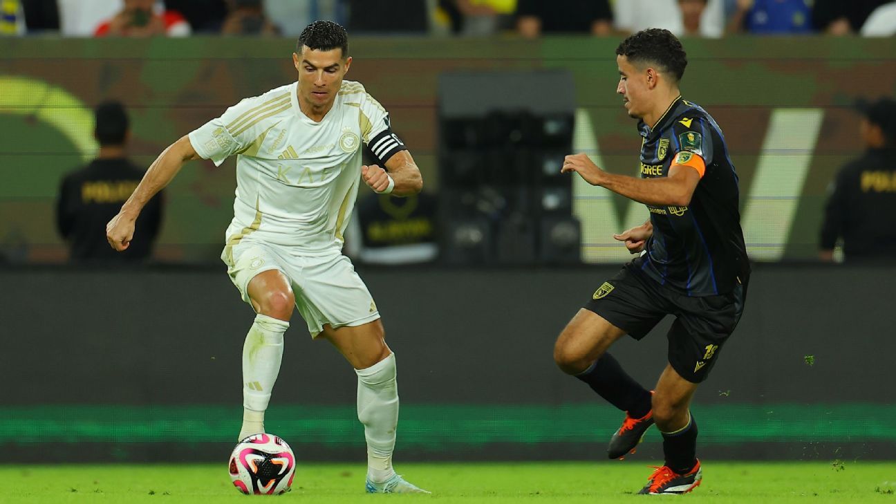 Cristiano misses a penalty kick, knocking Al-Nassr out of the cup