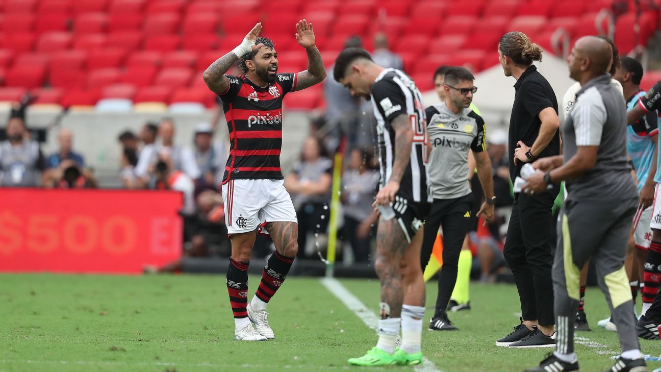 Filipe Luís e Gabigol: Discussão antes de gol na final Flamengo x Atlético-MG