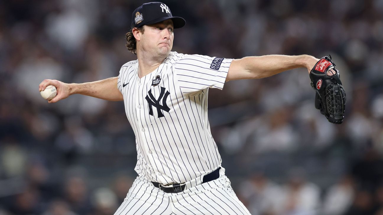 Cole decides to stay with Yankees on original deal