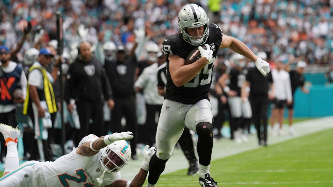 Brock Bowers sets rookie record as Raiders debut new offense ESPN