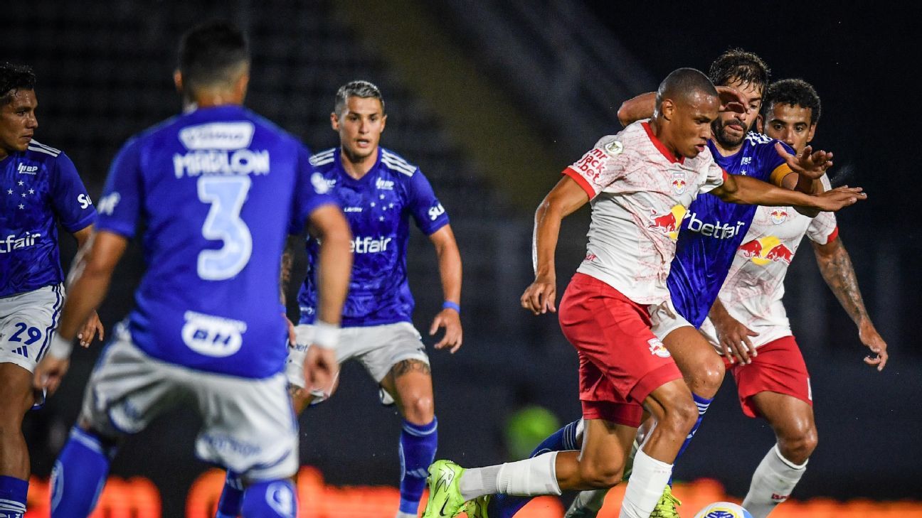 cruzeiro empata com red bull bragantino e perde posição para corinthians