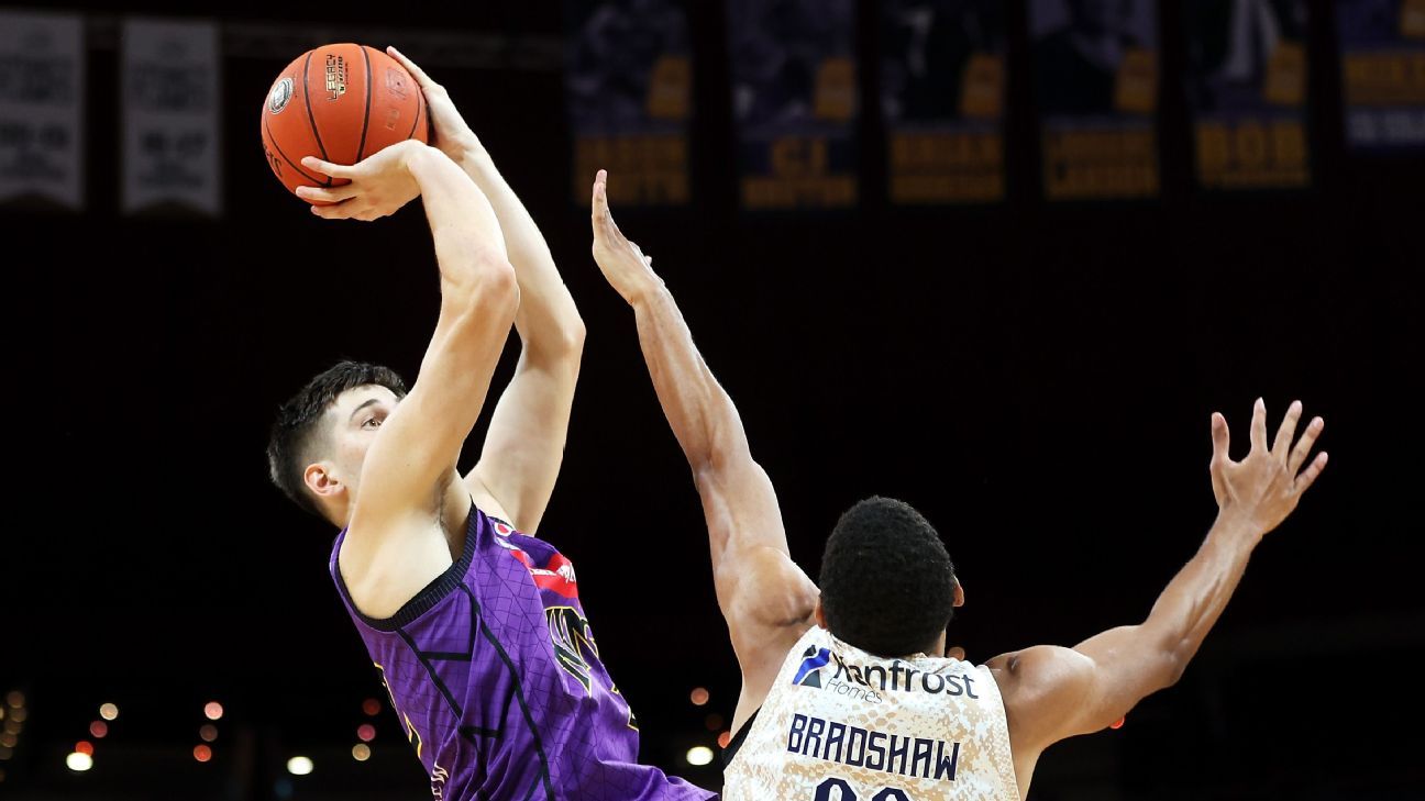 Kouat Noi Shines as Sydney Kings Edge Cairns Taipans in Thrilling NBL Finish