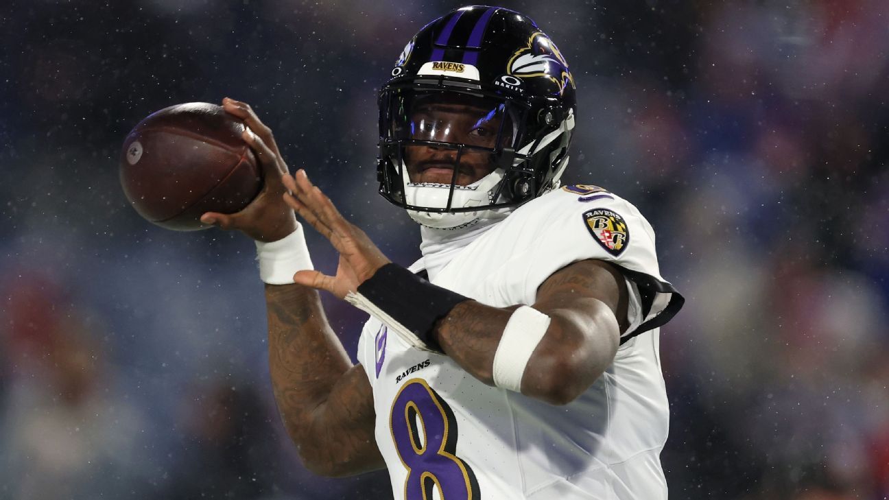 Lamar Jackson finds Rashod Bateman for 16-yard TD vs. Bills