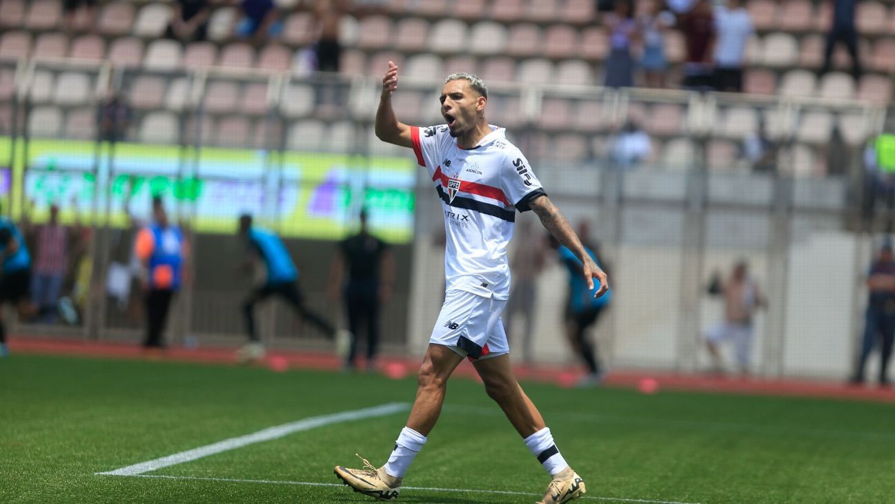 Inspirado em Luciano, camisa 10 do São Paulo na Copinha é fã de Iniesta, ficava 'louco' com James e sonha jogar com Oscar