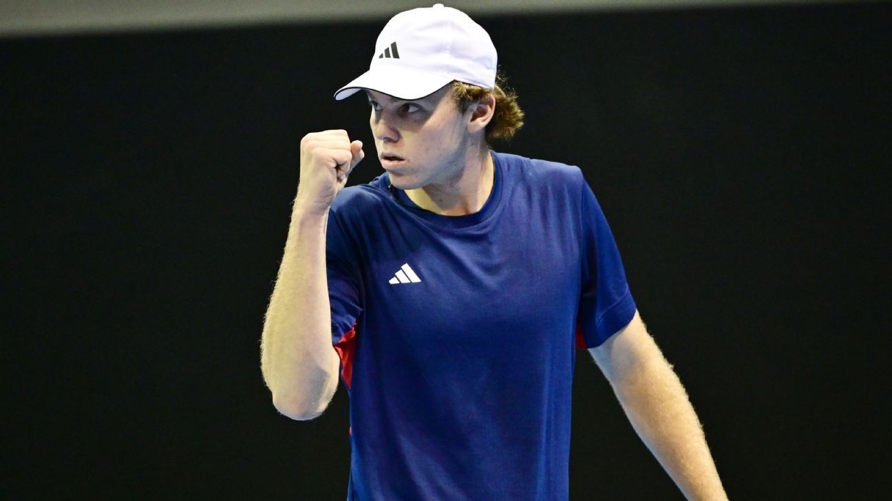 Michelsen puts U.S. up 2-0 in Davis Cup qualifier