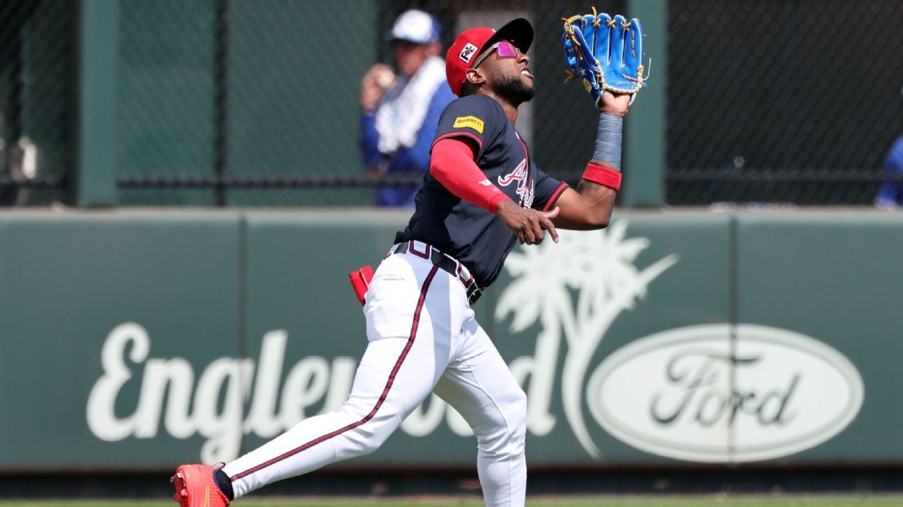 Braves' Profar leaves game with jammed wrist