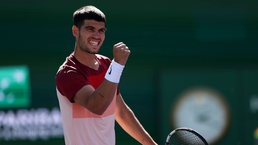 Alcaraz starts Indian Wells 3-peat bid with win