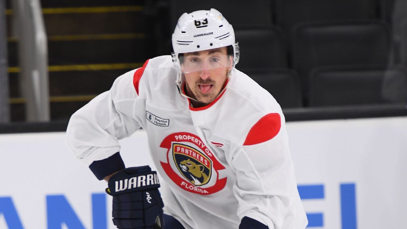 Marchand back in Boston, watches as Panthers fall