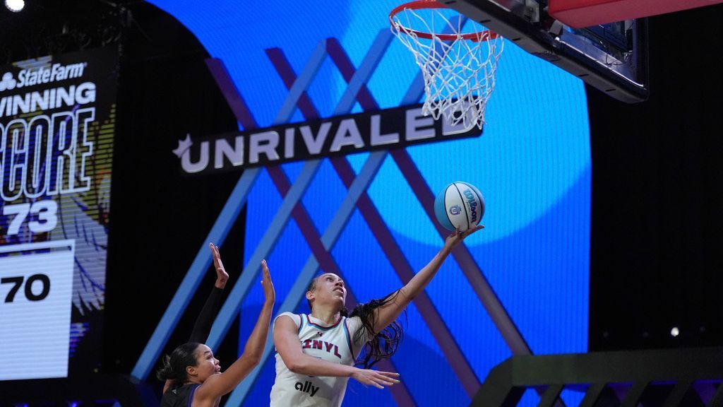 Hamby stuns Lunar Owls with game-winner in Unrivaled semifinal - ESPN