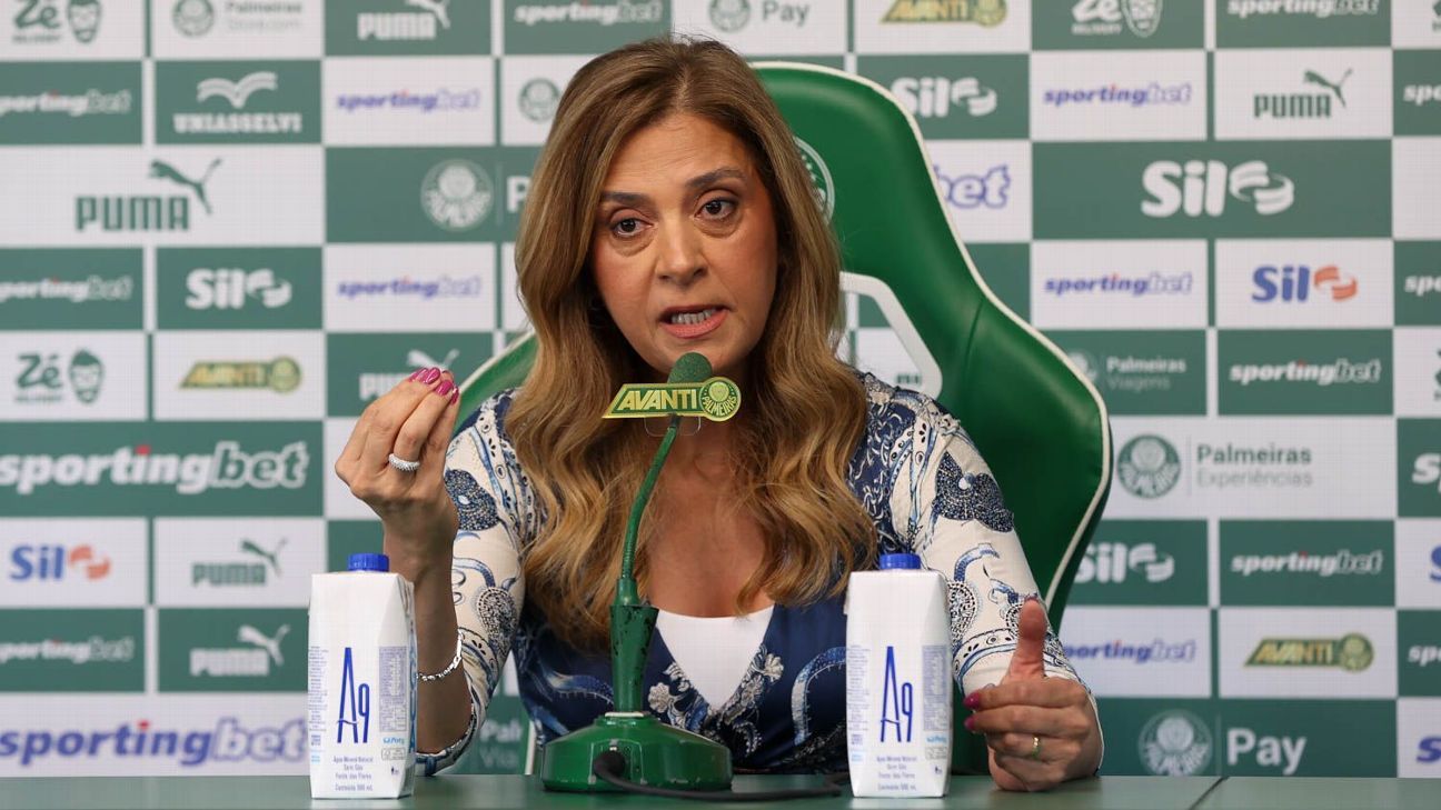 Palmeiras busca atacante da Premier League para reforçar elenco no Mundial de Clubes.