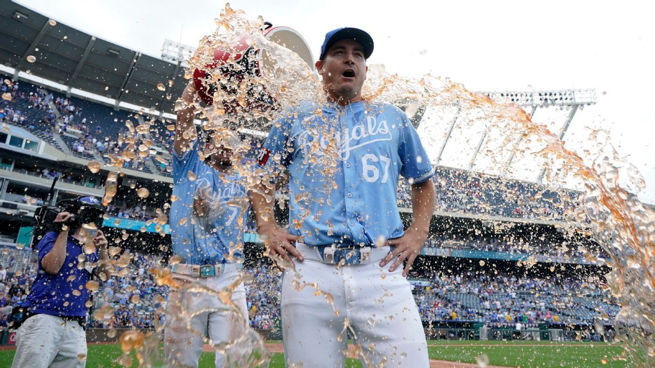 'An out in three pitches': What the rest of MLB can learn from the Royals' old-school rotation