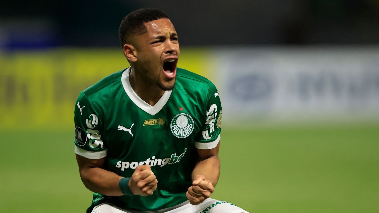 Adeus do craque? Palmeiras pode receber nova proposta por Vitor Roque após recusa de oferta árabe