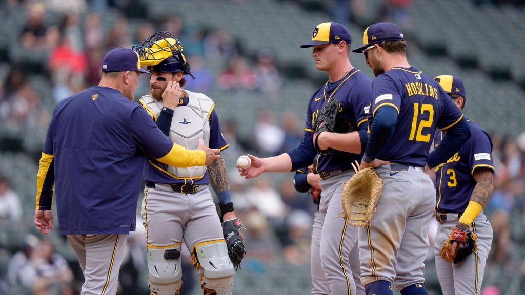 Brewers send struggling reliever Yoho to minors