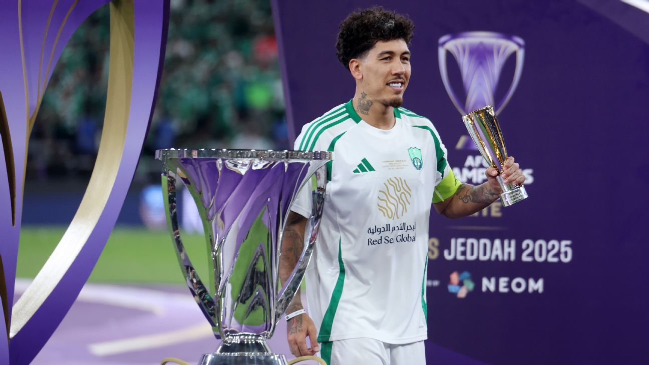 Campeão da Ásia, Roberto Firmino desabafa após ser 'excluído' do Al Ahli: 'Passei por um deserto'