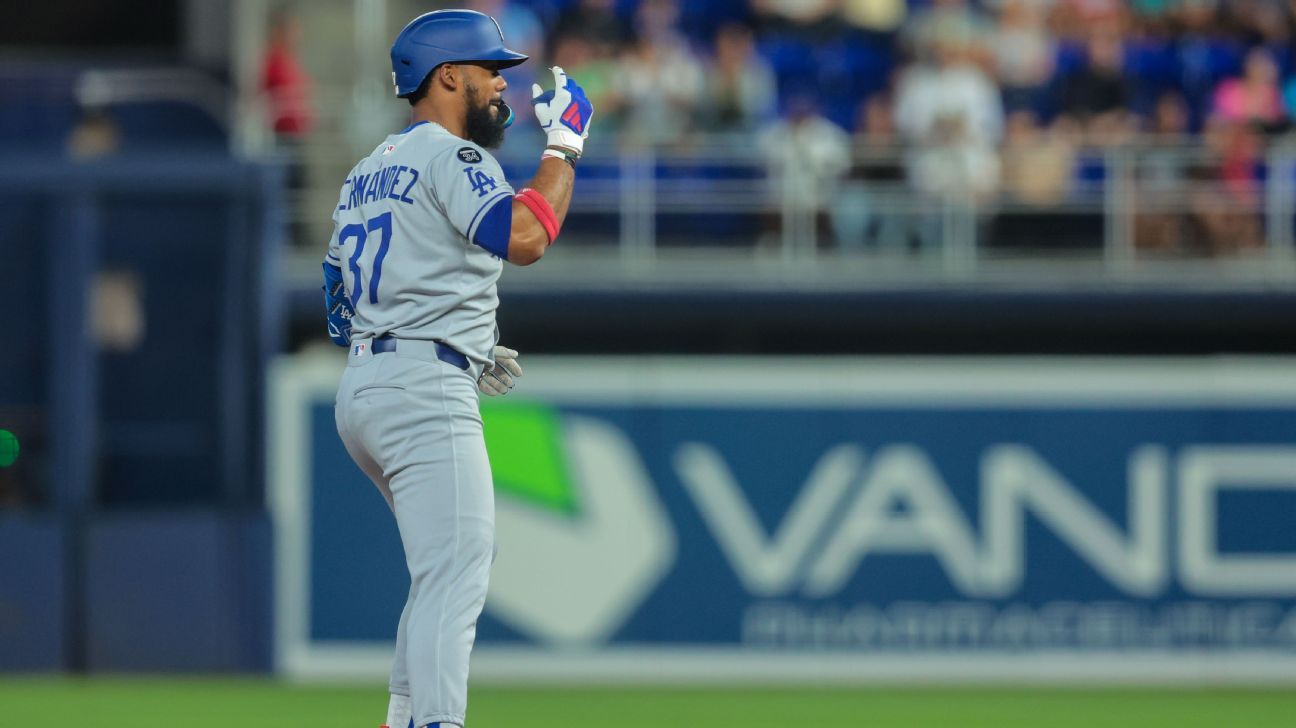 Dodgers OF Hernández set for MRI on hamstring