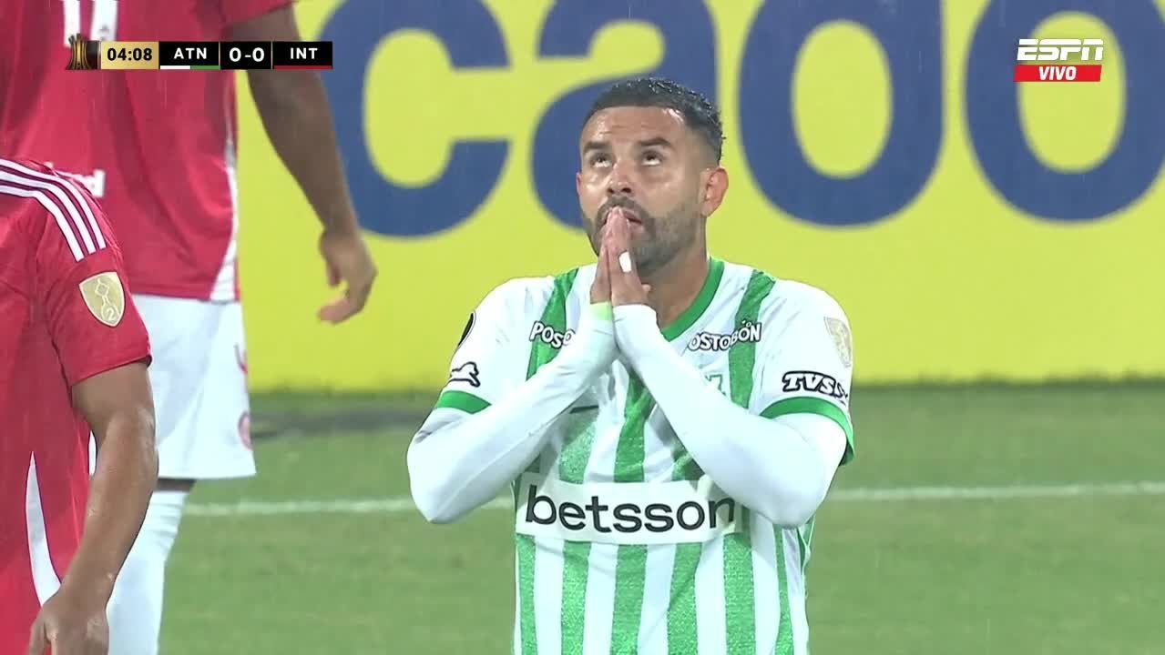 Video: Edwin Cardona casi anota golazo en Nacional vs Inter - ESPN