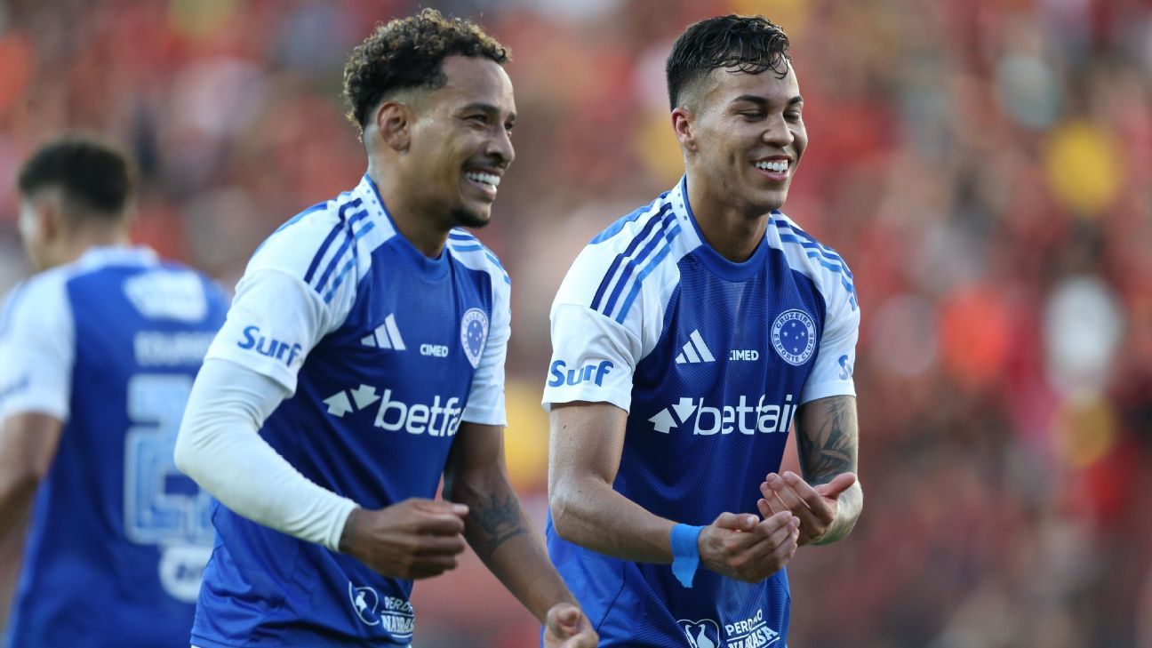 Cruzeiro goleia Sport, vence a 3ª seguida e segue na cola dos líderes do Brasileirão