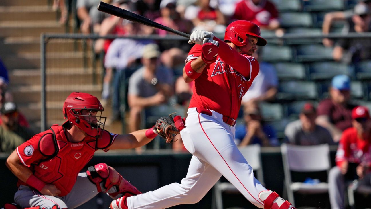 Red Sox acquire 1B Noda in trade with Angels