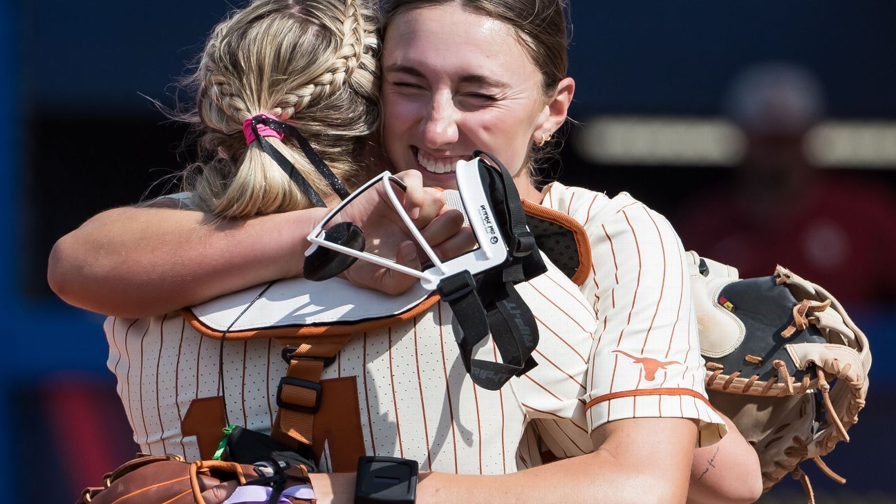 Longhorns stun Sooners, seal spot in WCWS semis