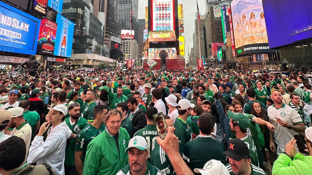Presidente da Fifa impressionado com torcida do Palmeiras em Nova York.
