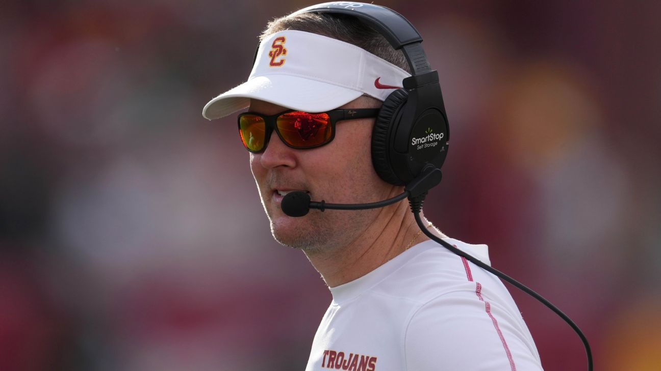 Riley says he's '100%' staying as USC coach
