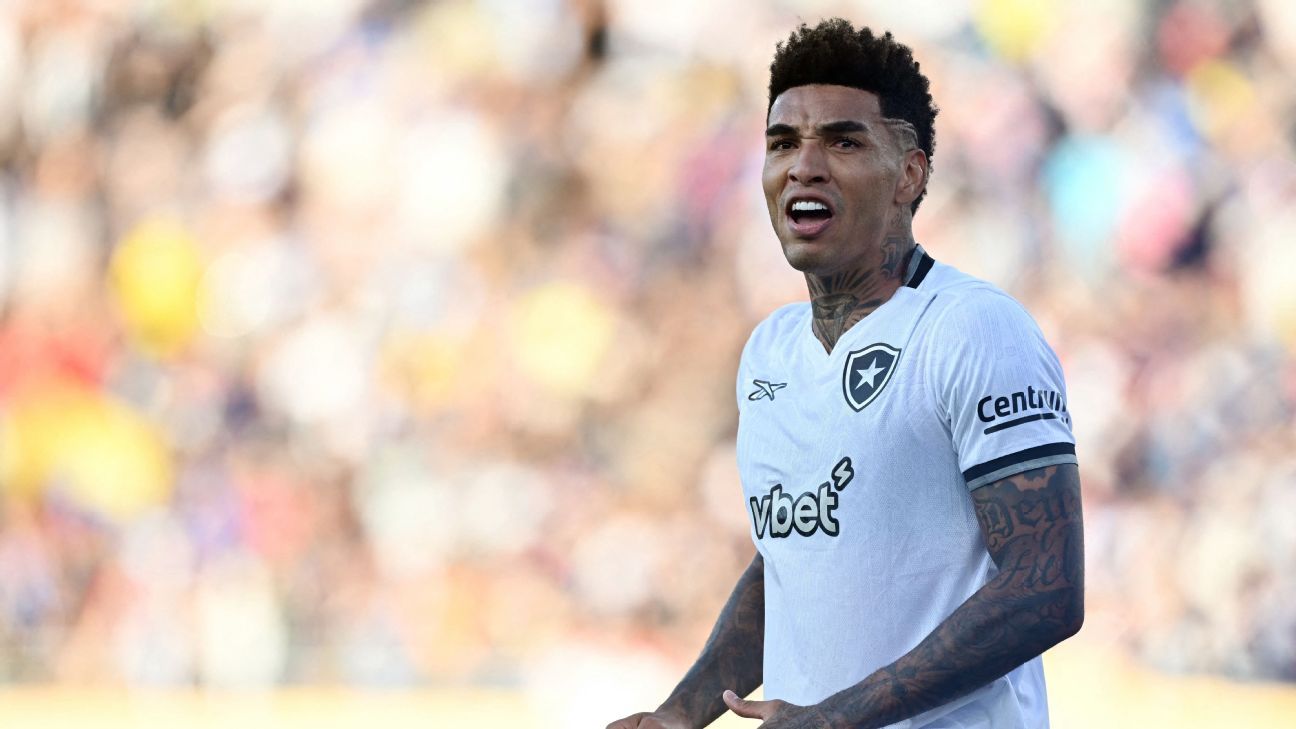 Rivalidade entre Botafogo e Palmeiras: Igor Jesus despista sobre duelo no Mundial.