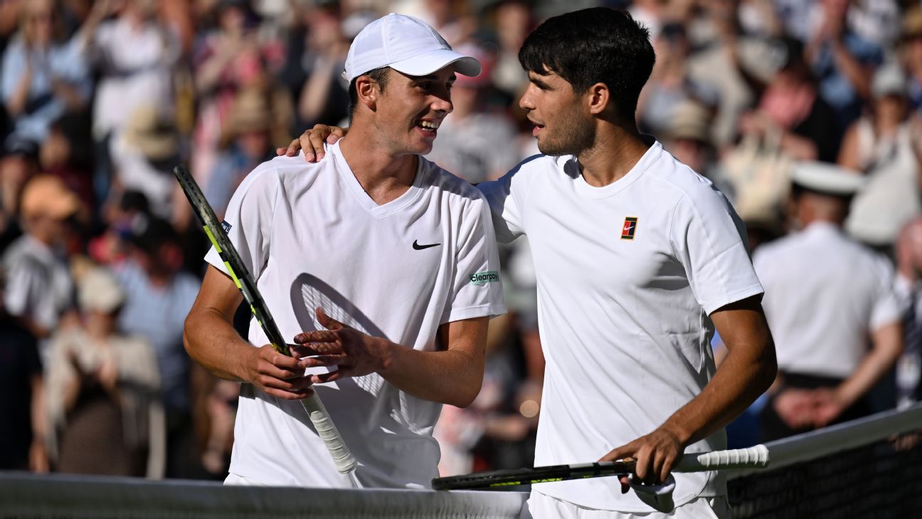 Alcaraz avanza en Wimbledon: ¡Racha de 20 victorias y récord!