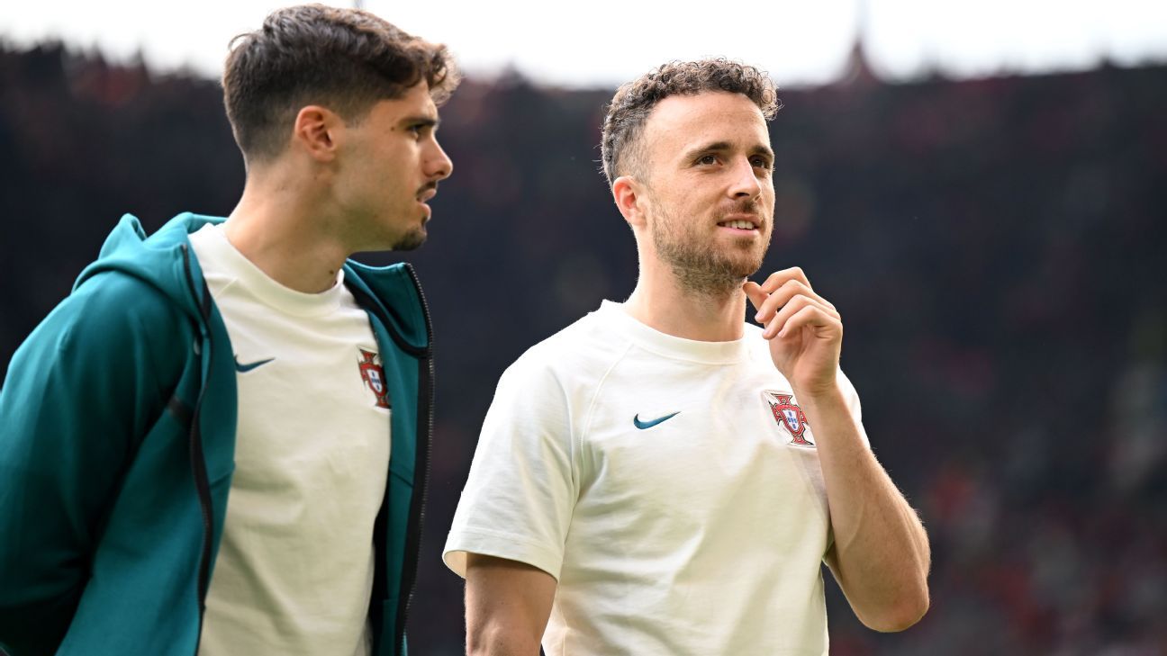 pedro neto recebe apoio no chelsea e decide se joga mundial.